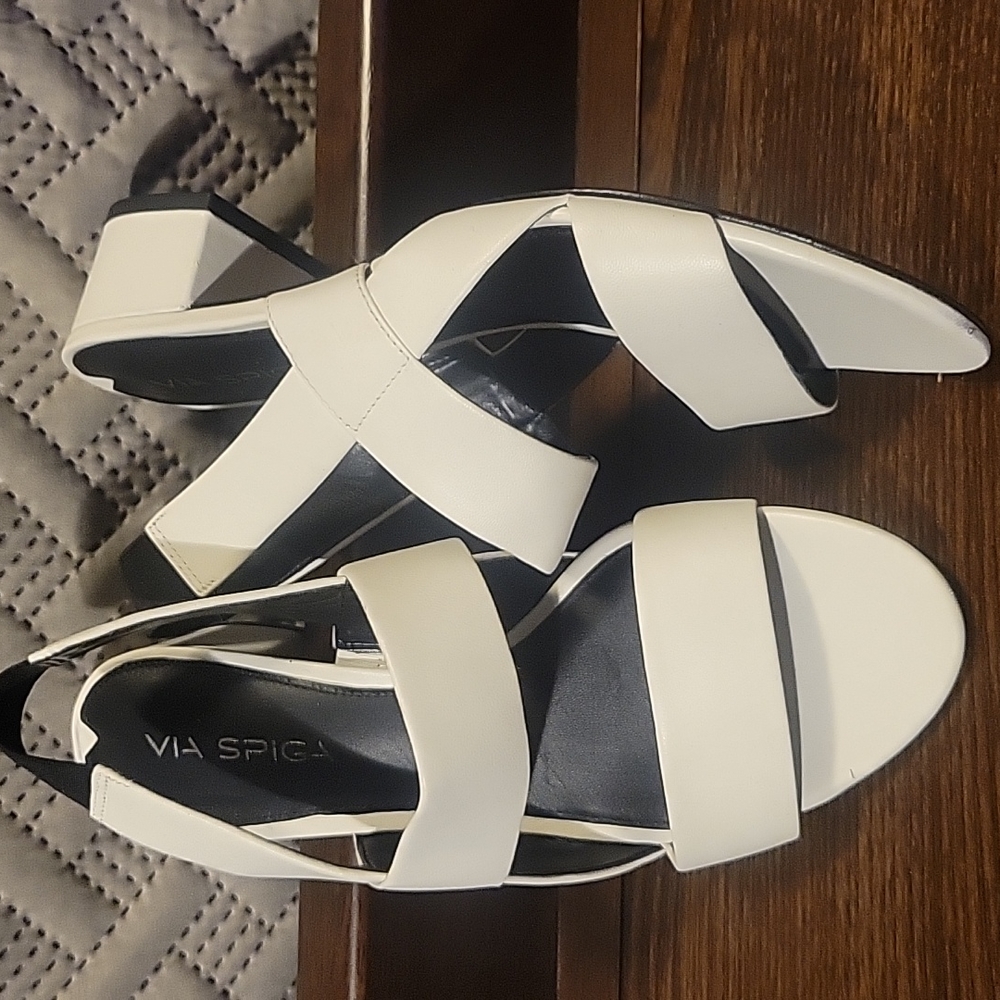 Via Spiga White slingback sandals. Sz 7.5